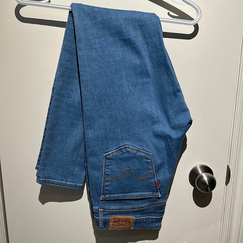 Levi 710 Super Skinny